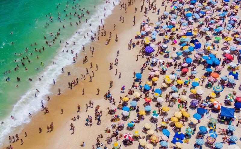 ТОП-10 самых переполненных пляжей мира в 2023 году